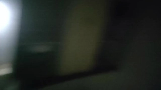 爆草颜射喜欢给男友带绿帽的母狗！拿着精液当面膜！