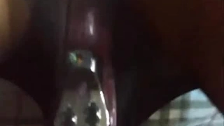 裸体青少年在这个Xnxx视频中探索他们的性欲
