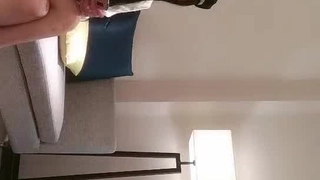 亚洲阿姨在宿舍里的热辣邂逅