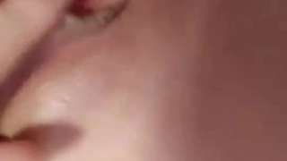 约炮小情人洗澡的时候玩鸳鸯浴