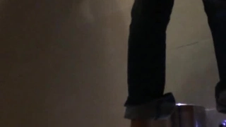【泄密流出】大白天小夫妻在家爱爱69舔逼吃吊无套内射女上大屁屁啪啪打桩累到虚脱对话清晰