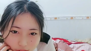 阴毛稀少的人妻跟炮友做爱轻度性虐