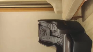 轰动平台【专业操老外】带多位比基尼美女 小树林烧烤~玩爽~开着保时捷回家群P，真羡慕